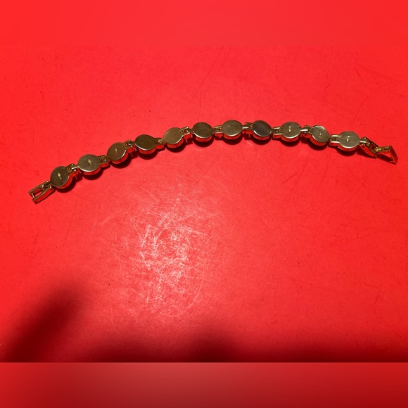 Ladies Gold Tone Multi Colored Gemstone Bracelet 7.5 Inches Unbranded - Picture 15 of 16